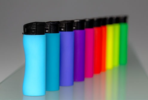 StudioFotografie von Feuerzeugen für Blogbeiträge, bzw. erweiterete Artikelfotos.