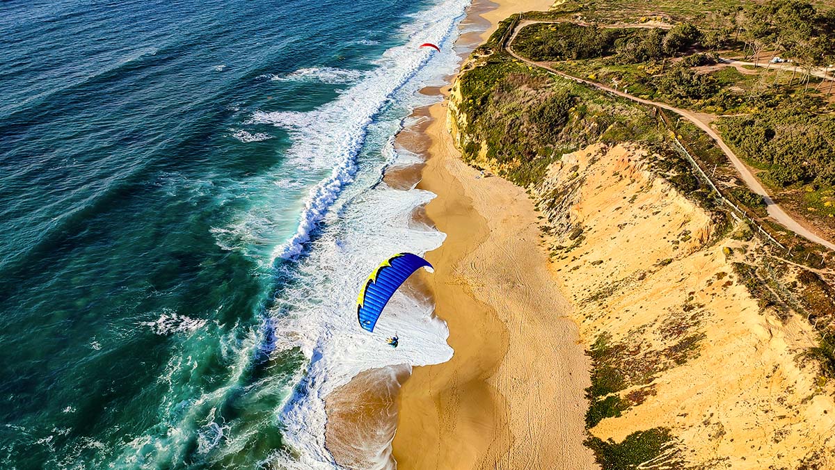 Paragliding Seaside Soaring Gleitschirmfliegen